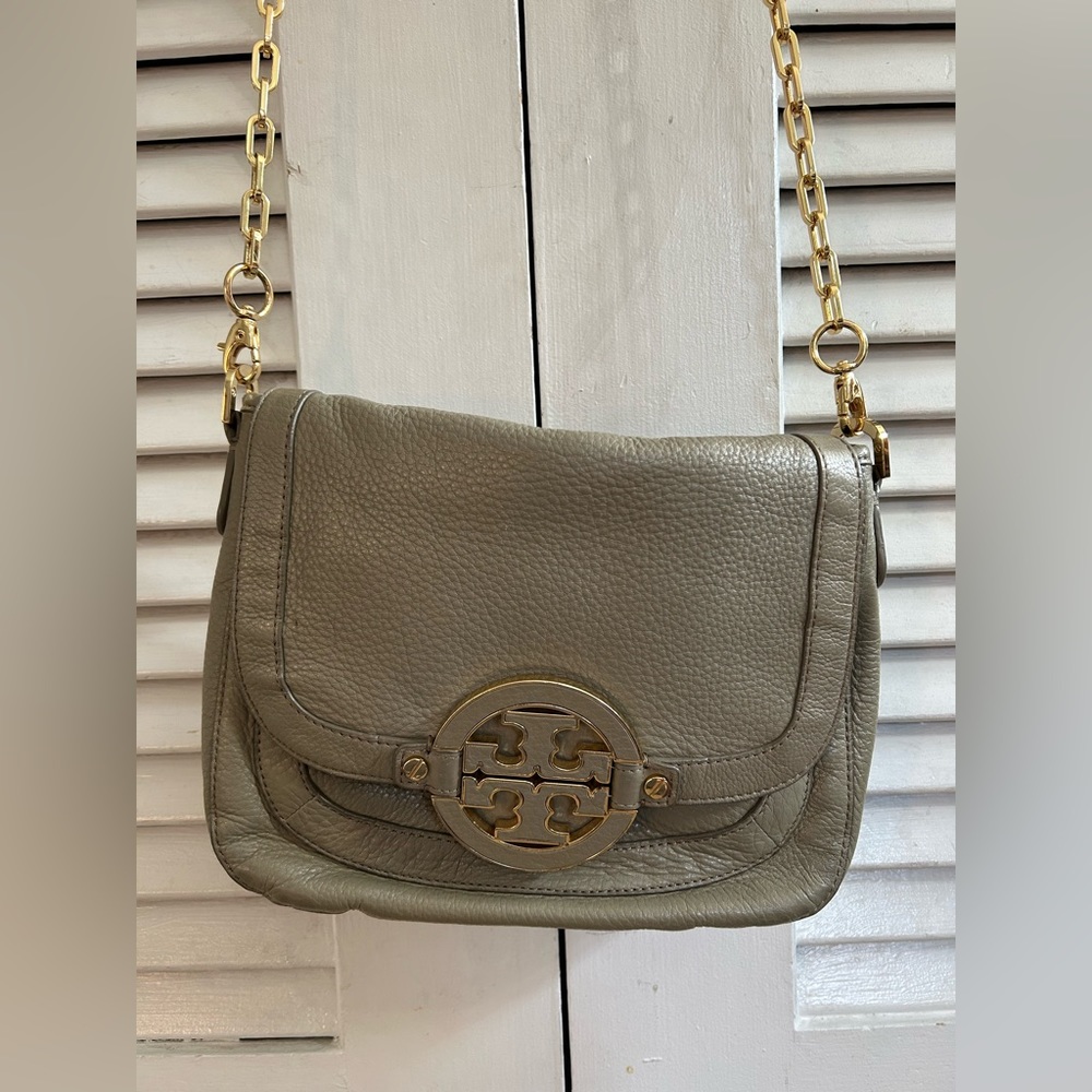 Tory Burch Amanda Crossbody - Picture 2 of 5